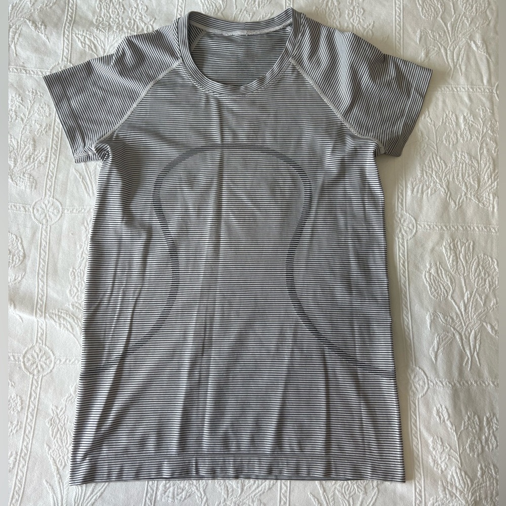 Swiftly Tech Short-Sleeve
Shirt 2.0
